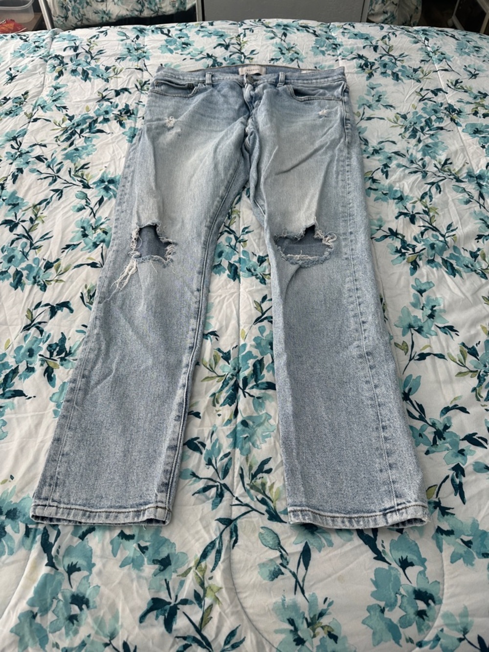 PacSun Light Blue Distressed Straight Jeans Men’s Size 34x32 Athletic Slim